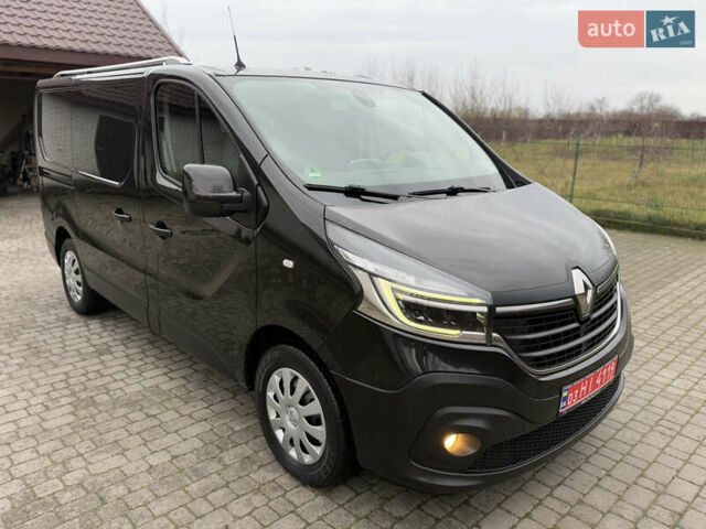 Черный Рено Трафик, объемом двигателя 2 л и пробегом 198 тыс. км за 21850 $, фото 42 на Automoto.ua