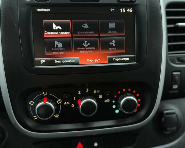 Черный Рено Трафик, объемом двигателя 2 л и пробегом 198 тыс. км за 21850 $, фото 77 на Automoto.ua