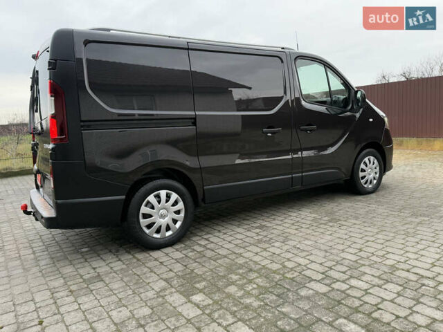 Черный Рено Трафик, объемом двигателя 2 л и пробегом 198 тыс. км за 21850 $, фото 148 на Automoto.ua