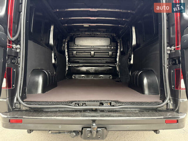 Черный Рено Трафик, объемом двигателя 2 л и пробегом 117 тыс. км за 21300 $, фото 25 на Automoto.ua