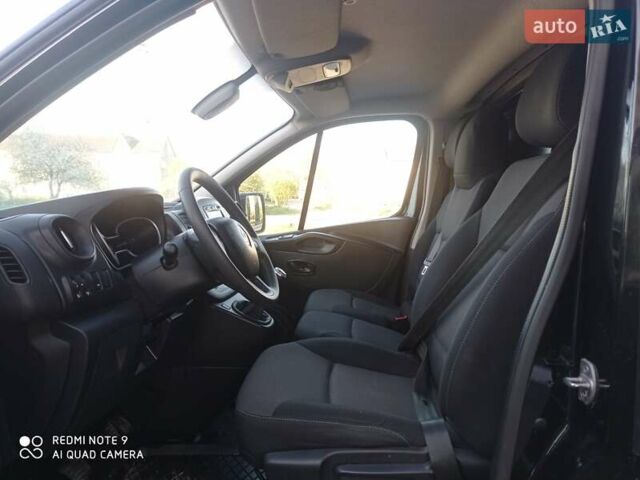 Чорний Рено Трафік, об'ємом двигуна 2 л та пробігом 123 тис. км за 18900 $, фото 17 на Automoto.ua