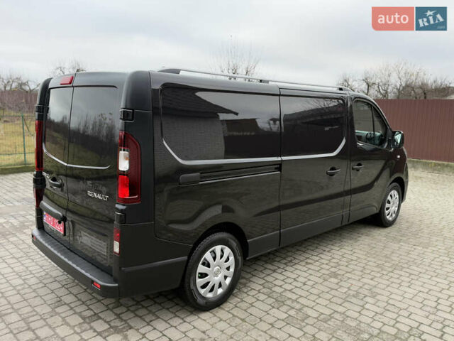 Чорний Рено Трафік, об'ємом двигуна 2 л та пробігом 189 тис. км за 22999 $, фото 27 на Automoto.ua