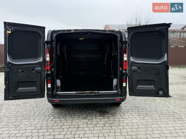 Чорний Рено Трафік, об'ємом двигуна 2 л та пробігом 189 тис. км за 22999 $, фото 92 на Automoto.ua