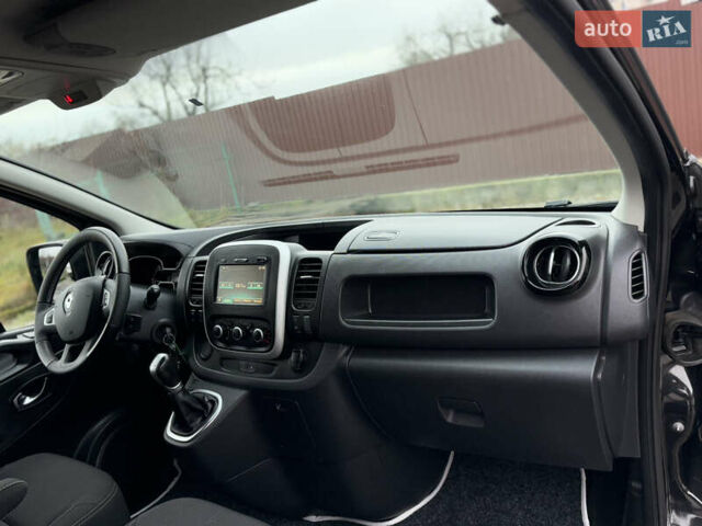 Чорний Рено Трафік, об'ємом двигуна 2 л та пробігом 189 тис. км за 22999 $, фото 51 на Automoto.ua