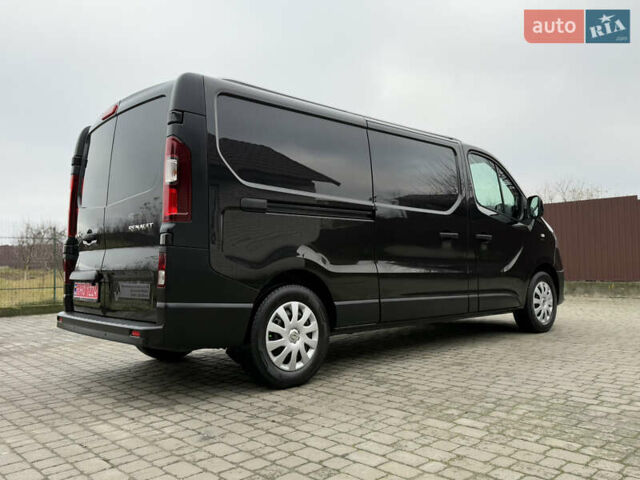 Чорний Рено Трафік, об'ємом двигуна 2 л та пробігом 189 тис. км за 22999 $, фото 28 на Automoto.ua