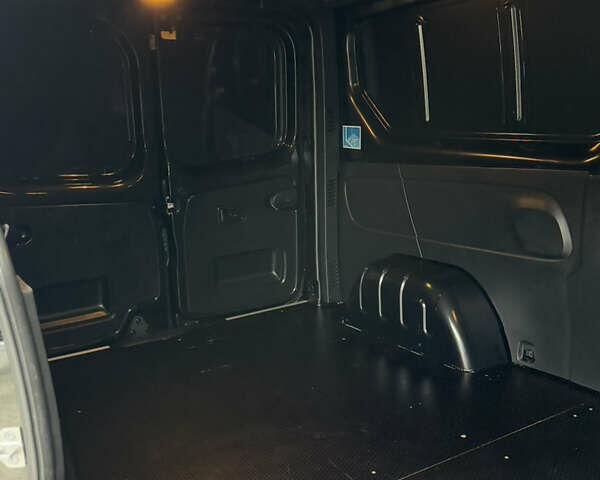 Чорний Рено Трафік, об'ємом двигуна 2 л та пробігом 189 тис. км за 22999 $, фото 87 на Automoto.ua