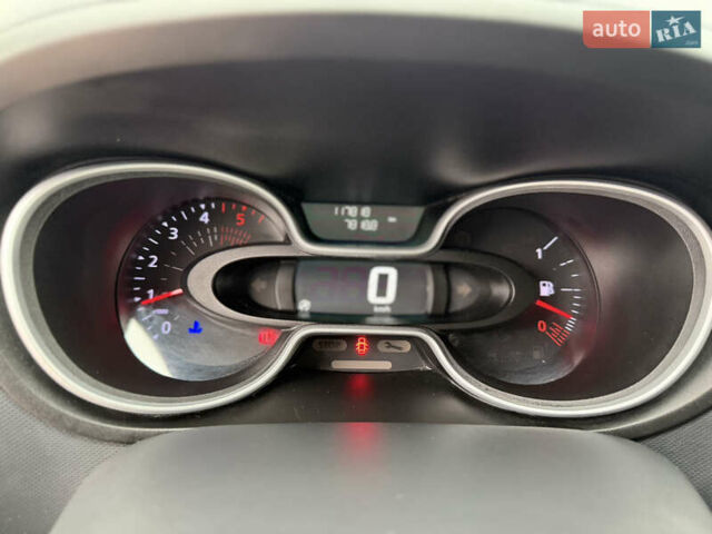 Черный Рено Трафик, объемом двигателя 2 л и пробегом 117 тыс. км за 21300 $, фото 16 на Automoto.ua