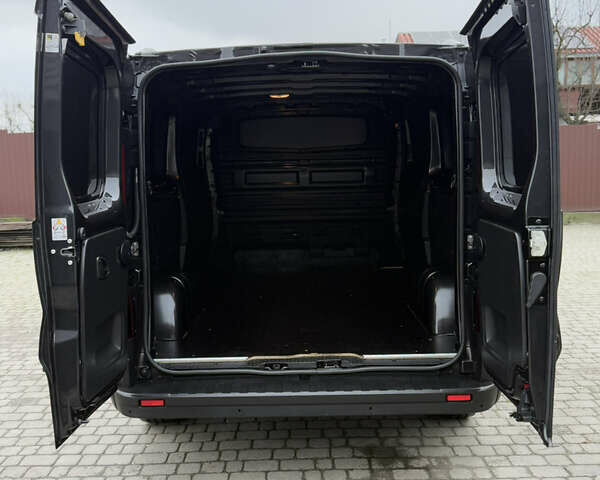 Чорний Рено Трафік, об'ємом двигуна 2 л та пробігом 189 тис. км за 22999 $, фото 89 на Automoto.ua