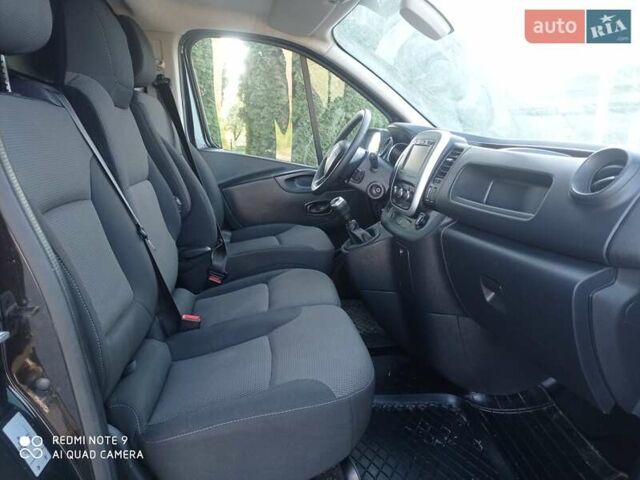 Чорний Рено Трафік, об'ємом двигуна 2 л та пробігом 123 тис. км за 18900 $, фото 22 на Automoto.ua