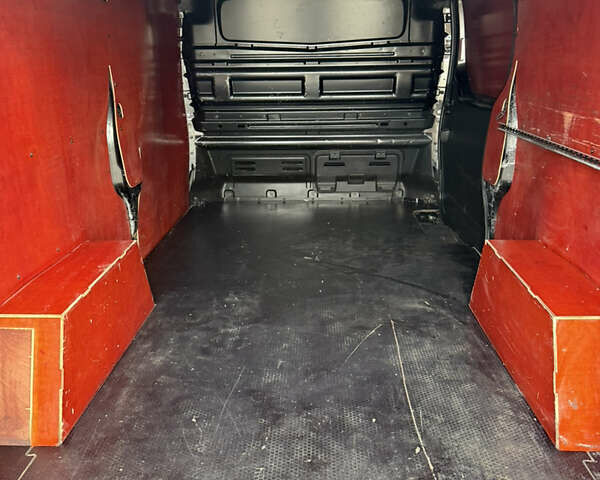 Черный Рено Трафик, объемом двигателя 2 л и пробегом 74 тыс. км за 29900 $, фото 22 на Automoto.ua