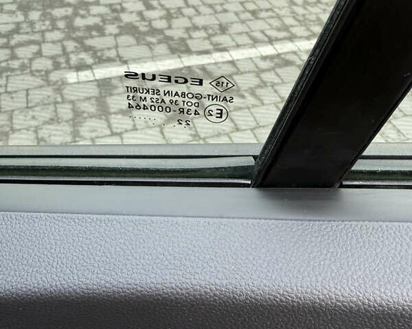 Черный Рено Трафик, объемом двигателя 2 л и пробегом 74 тыс. км за 29900 $, фото 52 на Automoto.ua