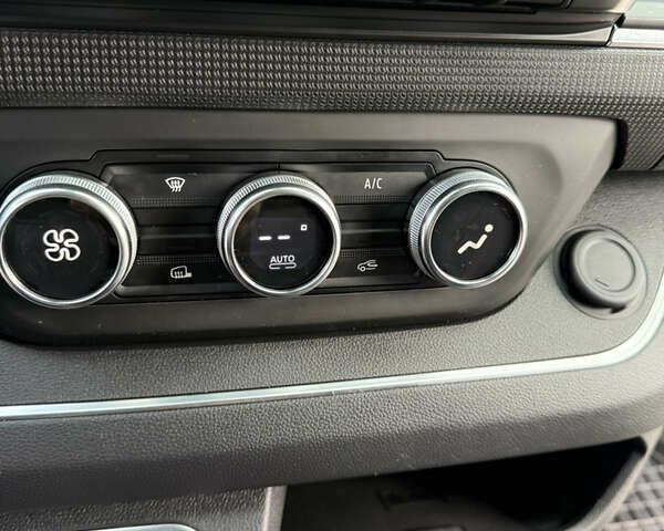 Черный Рено Трафик, объемом двигателя 2 л и пробегом 74 тыс. км за 29900 $, фото 37 на Automoto.ua