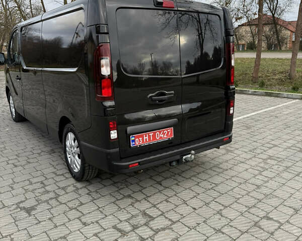 Черный Рено Трафик, объемом двигателя 2 л и пробегом 74 тыс. км за 29900 $, фото 10 на Automoto.ua