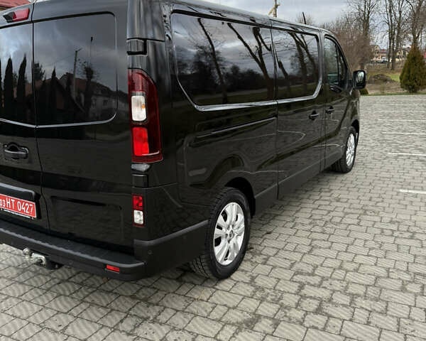 Черный Рено Трафик, объемом двигателя 2 л и пробегом 74 тыс. км за 29900 $, фото 13 на Automoto.ua