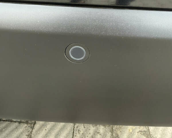 Черный Рено Трафик, объемом двигателя 2 л и пробегом 74 тыс. км за 29900 $, фото 26 на Automoto.ua