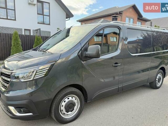 Черный Рено Трафик, объемом двигателя 2 л и пробегом 81 тыс. км за 27900 $, фото 23 на Automoto.ua