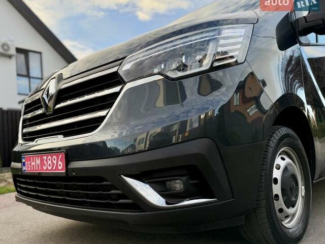 Черный Рено Трафик, объемом двигателя 2 л и пробегом 81 тыс. км за 27900 $, фото 30 на Automoto.ua