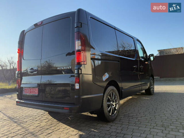 Черный Рено Трафик, объемом двигателя 2 л и пробегом 179 тыс. км за 23450 $, фото 27 на Automoto.ua