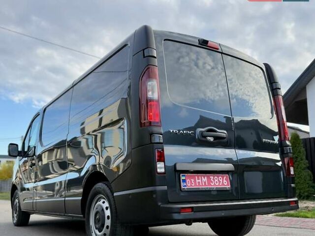 Черный Рено Трафик, объемом двигателя 2 л и пробегом 81 тыс. км за 27900 $, фото 13 на Automoto.ua