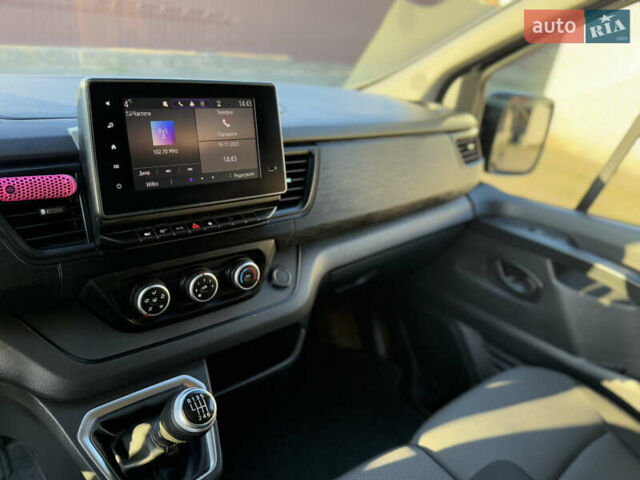 Черный Рено Трафик, объемом двигателя 2 л и пробегом 179 тыс. км за 23450 $, фото 98 на Automoto.ua