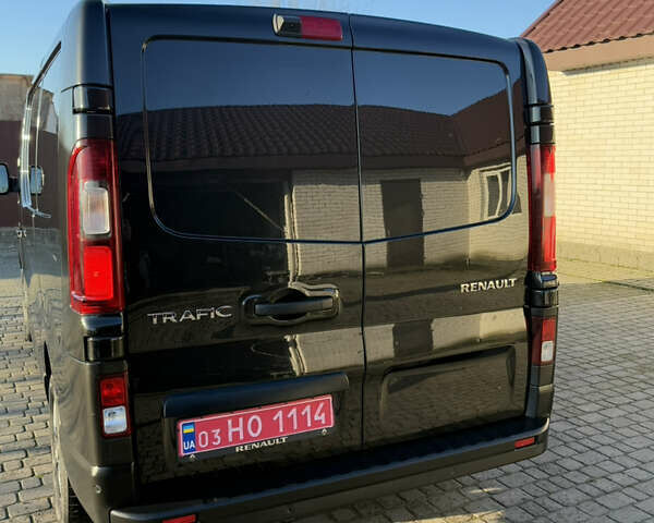 Черный Рено Трафик, объемом двигателя 2 л и пробегом 179 тыс. км за 23450 $, фото 24 на Automoto.ua