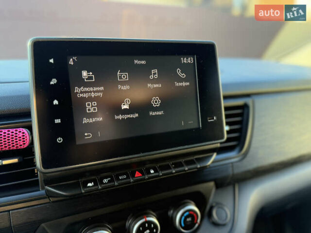 Черный Рено Трафик, объемом двигателя 2 л и пробегом 179 тыс. км за 23450 $, фото 99 на Automoto.ua