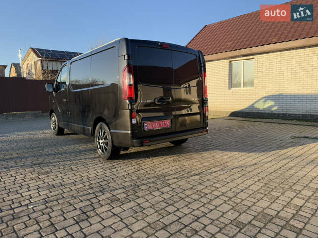 Черный Рено Трафик, объемом двигателя 2 л и пробегом 179 тыс. км за 23450 $, фото 143 на Automoto.ua