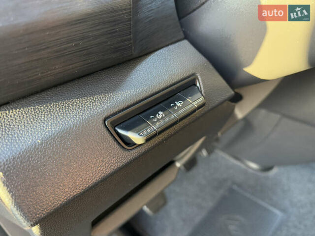 Черный Рено Трафик, объемом двигателя 2 л и пробегом 179 тыс. км за 23450 $, фото 89 на Automoto.ua