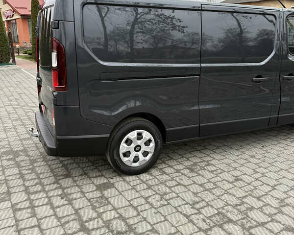 Черный Рено Трафик, объемом двигателя 2 л и пробегом 65 тыс. км за 29900 $, фото 14 на Automoto.ua