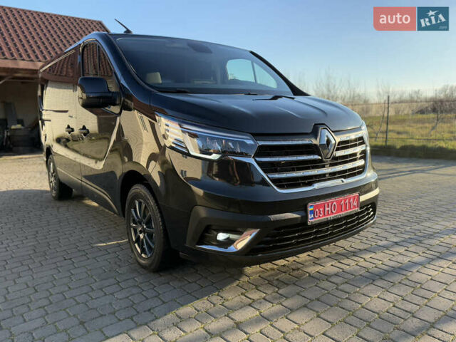 Черный Рено Трафик, объемом двигателя 2 л и пробегом 179 тыс. км за 23450 $, фото 39 на Automoto.ua