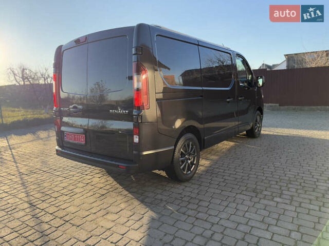 Черный Рено Трафик, объемом двигателя 2 л и пробегом 179 тыс. км за 23450 $, фото 146 на Automoto.ua