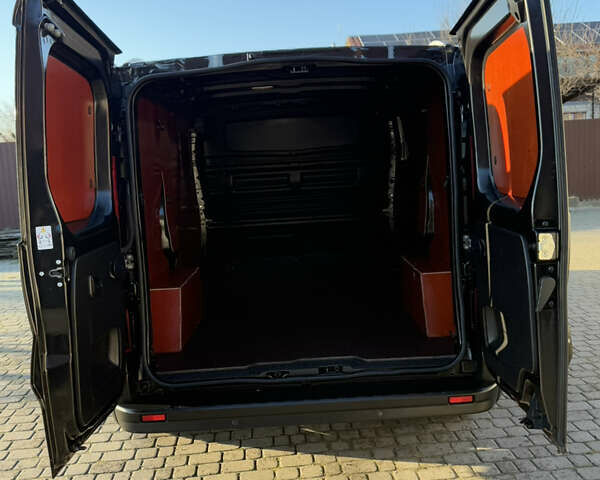 Черный Рено Трафик, объемом двигателя 2 л и пробегом 179 тыс. км за 23450 $, фото 53 на Automoto.ua