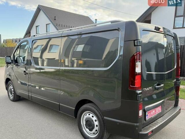 Черный Рено Трафик, объемом двигателя 2 л и пробегом 81 тыс. км за 27900 $, фото 24 на Automoto.ua