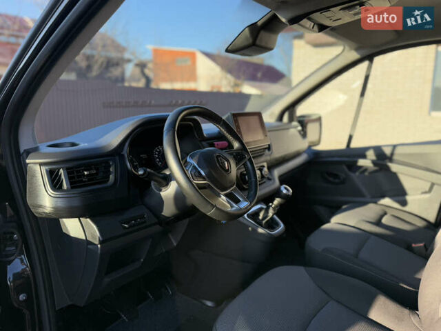 Черный Рено Трафик, объемом двигателя 2 л и пробегом 179 тыс. км за 23450 $, фото 96 на Automoto.ua