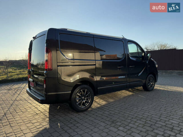 Черный Рено Трафик, объемом двигателя 2 л и пробегом 179 тыс. км за 23450 $, фото 148 на Automoto.ua