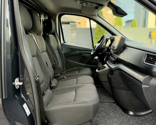 Черный Рено Трафик, объемом двигателя 2 л и пробегом 81 тыс. км за 27900 $, фото 59 на Automoto.ua