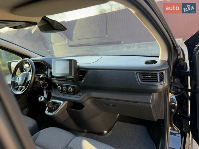 Черный Рено Трафик, объемом двигателя 2 л и пробегом 179 тыс. км за 23450 $, фото 76 на Automoto.ua