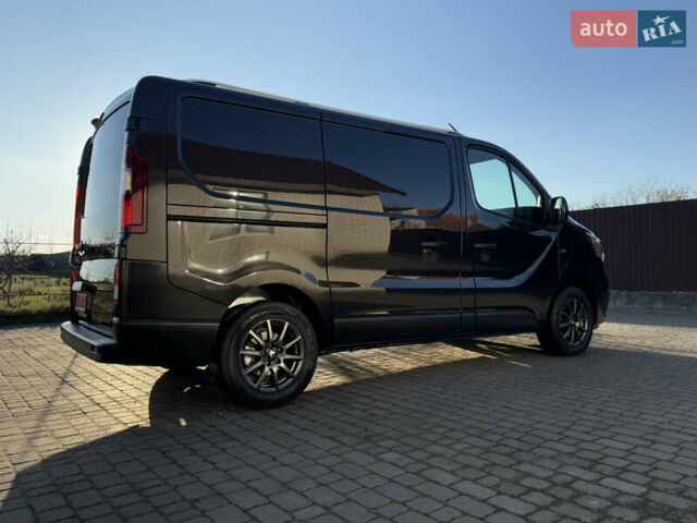 Черный Рено Трафик, объемом двигателя 2 л и пробегом 179 тыс. км за 23450 $, фото 30 на Automoto.ua