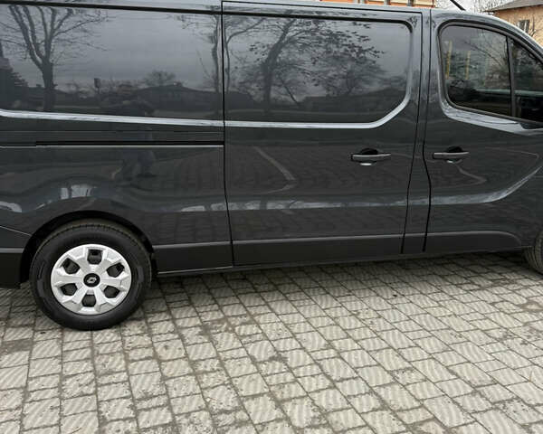 Черный Рено Трафик, объемом двигателя 2 л и пробегом 65 тыс. км за 29900 $, фото 15 на Automoto.ua