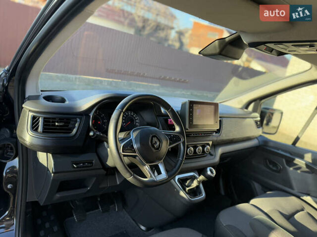 Черный Рено Трафик, объемом двигателя 2 л и пробегом 179 тыс. км за 23450 $, фото 85 на Automoto.ua