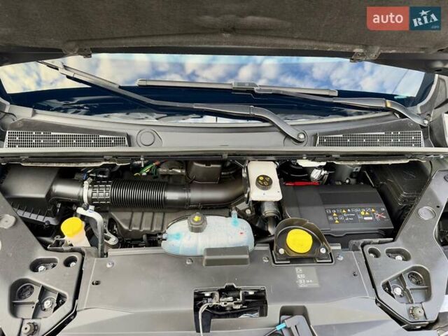 Черный Рено Трафик, объемом двигателя 2 л и пробегом 81 тыс. км за 27900 $, фото 41 на Automoto.ua