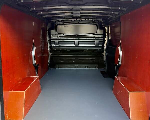 Черный Рено Трафик, объемом двигателя 2 л и пробегом 81 тыс. км за 27900 $, фото 46 на Automoto.ua