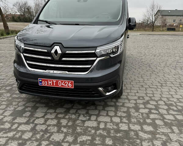 Черный Рено Трафик, объемом двигателя 2 л и пробегом 65 тыс. км за 29900 $, фото 1 на Automoto.ua