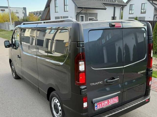 Черный Рено Трафик, объемом двигателя 2 л и пробегом 81 тыс. км за 27900 $, фото 19 на Automoto.ua