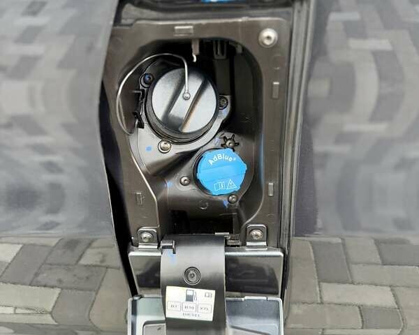 Черный Рено Трафик, объемом двигателя 2 л и пробегом 81 тыс. км за 27900 $, фото 78 на Automoto.ua