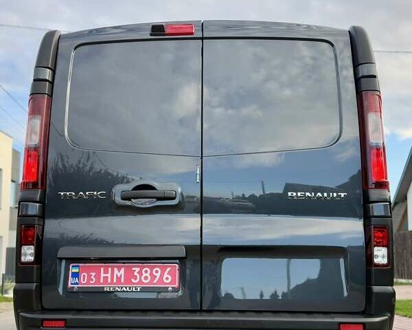 Черный Рено Трафик, объемом двигателя 2 л и пробегом 81 тыс. км за 27900 $, фото 14 на Automoto.ua