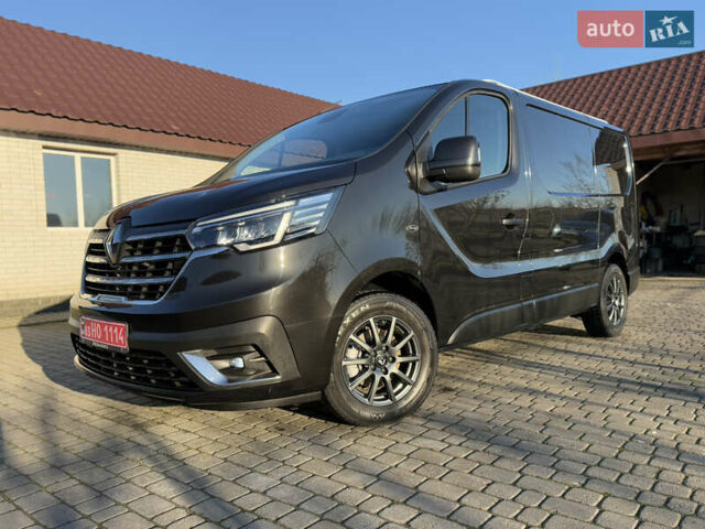 Черный Рено Трафик, объемом двигателя 2 л и пробегом 179 тыс. км за 23450 $, фото 4 на Automoto.ua