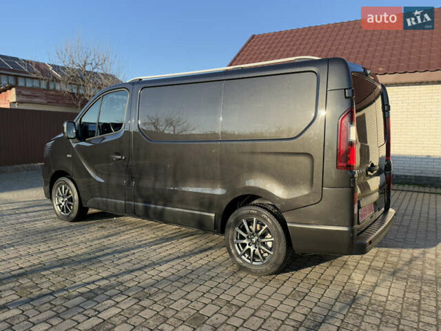 Черный Рено Трафик, объемом двигателя 2 л и пробегом 179 тыс. км за 23450 $, фото 21 на Automoto.ua