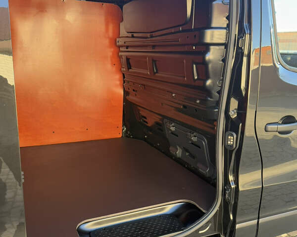 Черный Рено Трафик, объемом двигателя 2 л и пробегом 179 тыс. км за 23450 $, фото 48 на Automoto.ua