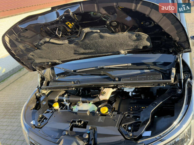 Черный Рено Трафик, объемом двигателя 2 л и пробегом 179 тыс. км за 23450 $, фото 114 на Automoto.ua